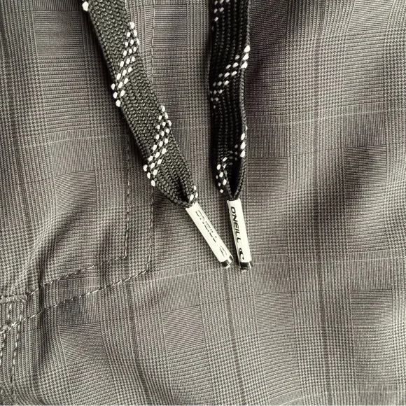 O’Neill Mens Hybrid Shorts Size 34 Gray Plaid Crossover Stretch Casual Surf - Picture 4 of 9